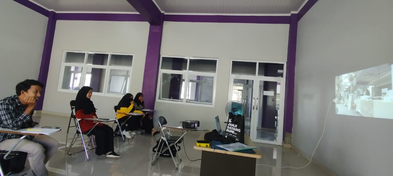 STAI ALRUZHAN TASIKMALAYA Students Experience Digital Walking Tour to Enhance Event Management Skills